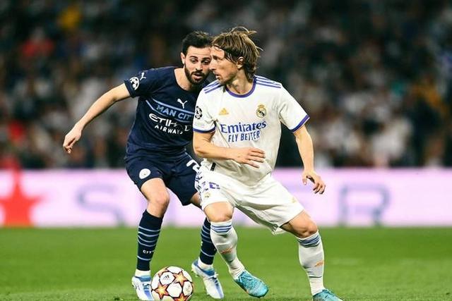 包含赛地聚焦：NBA常规赛清晨热度飙升，曼城主帅复盘，管理层满意，更衣室氛围转暖的词条