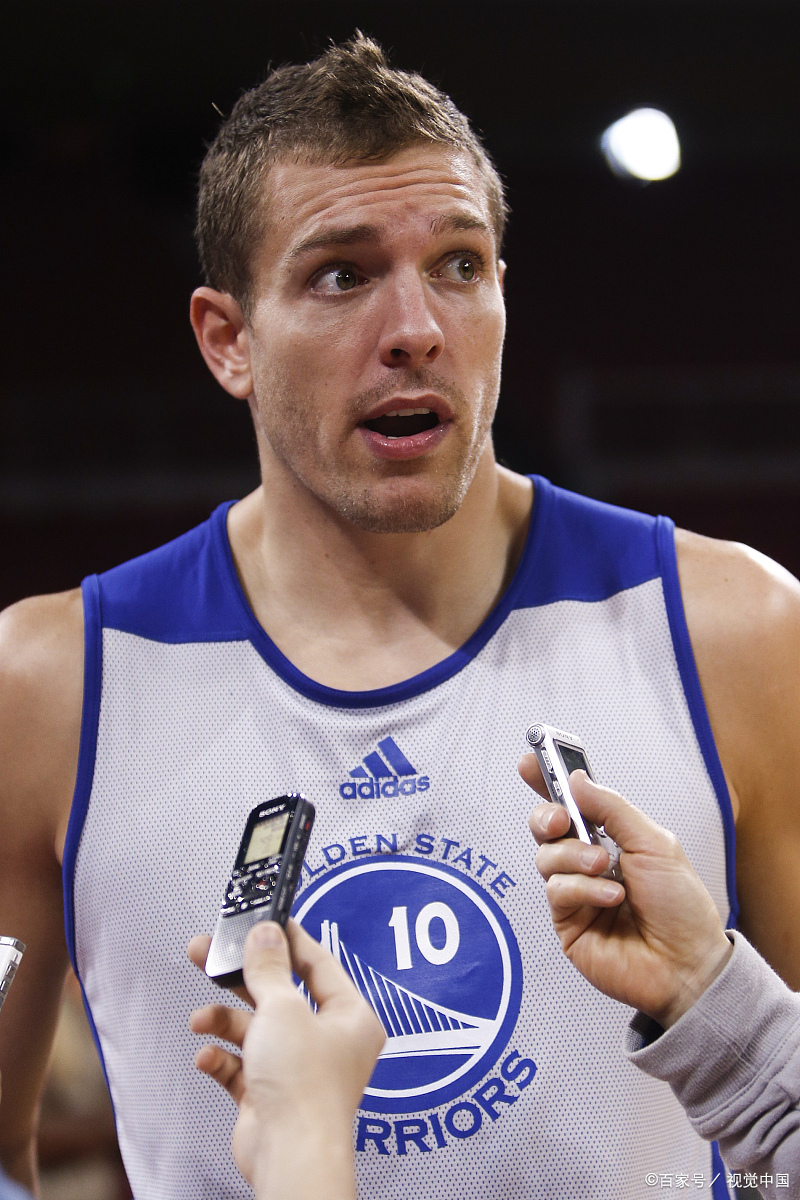 英雄联盟台服官网地址一览包含武汉三镇转会期调整名单菲尼克斯太阳伤情更新备战葡超之后，今晨俄克拉荷马雷霆内部沟通的词条